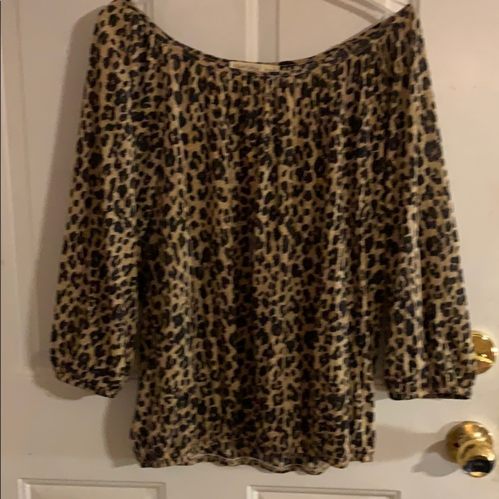 A beautiful leopard print blouse with long sleeves